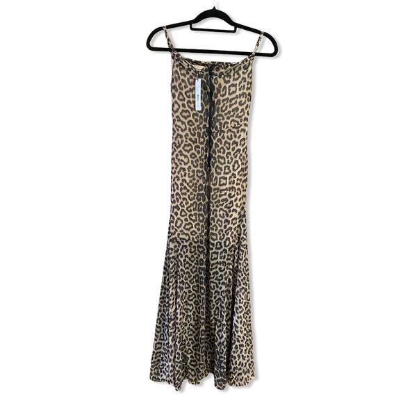 Alice + Olivia Bianca Twist Midi Dress Catwalk
Leopard Print mesh Revolve NWT 4 - Picture 8 of 12
